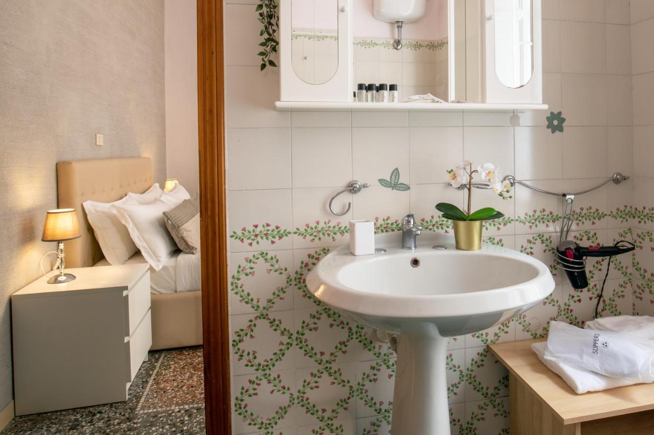 Baldassini Suites Рим Екстериор снимка