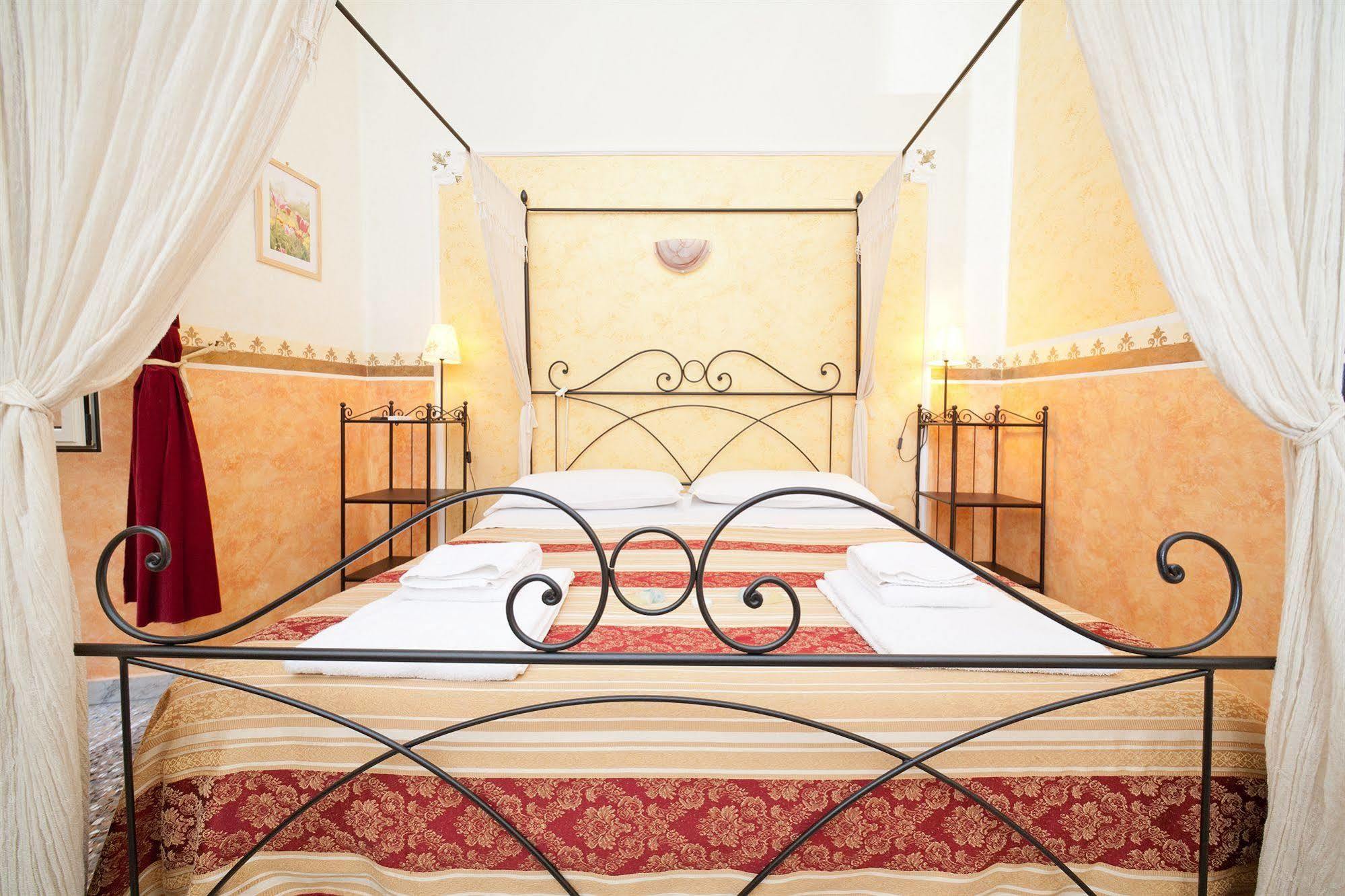 Baldassini Suites Рим Екстериор снимка