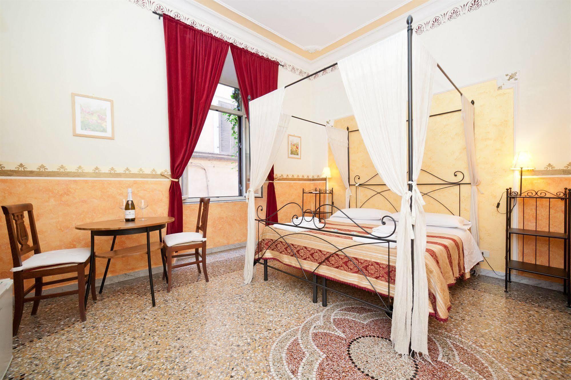 Baldassini Suites Рим Екстериор снимка